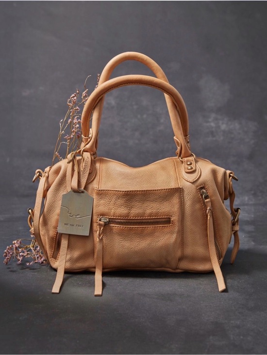 Free People Handbags - Free People Emerson (baby) Italian Straw NWT